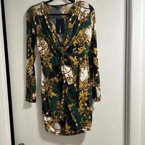 Brand new wirh tags never worn Fashion nova mini long sleeve green combo dress